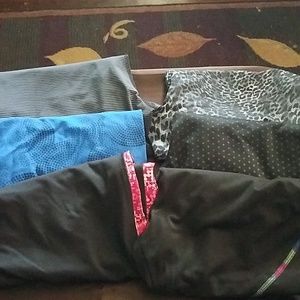 Lot of 6 capri workout pants